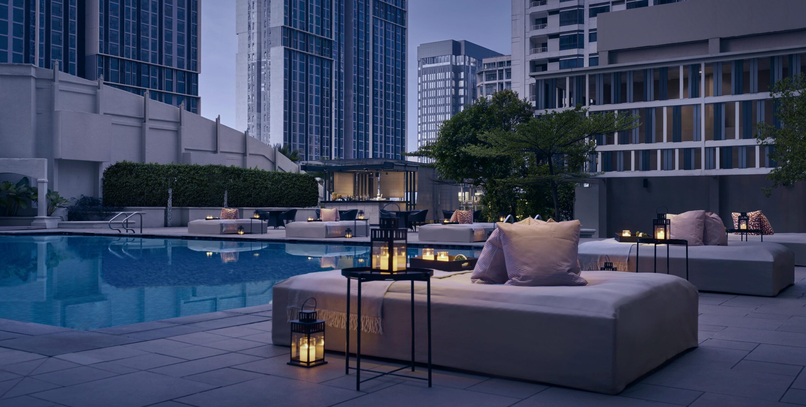 JW Poolside 1
